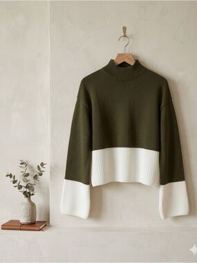 NA-KD Nordstrom Sweater High Funnel Neck Knit Bell Sleeve Medium Green White NWT